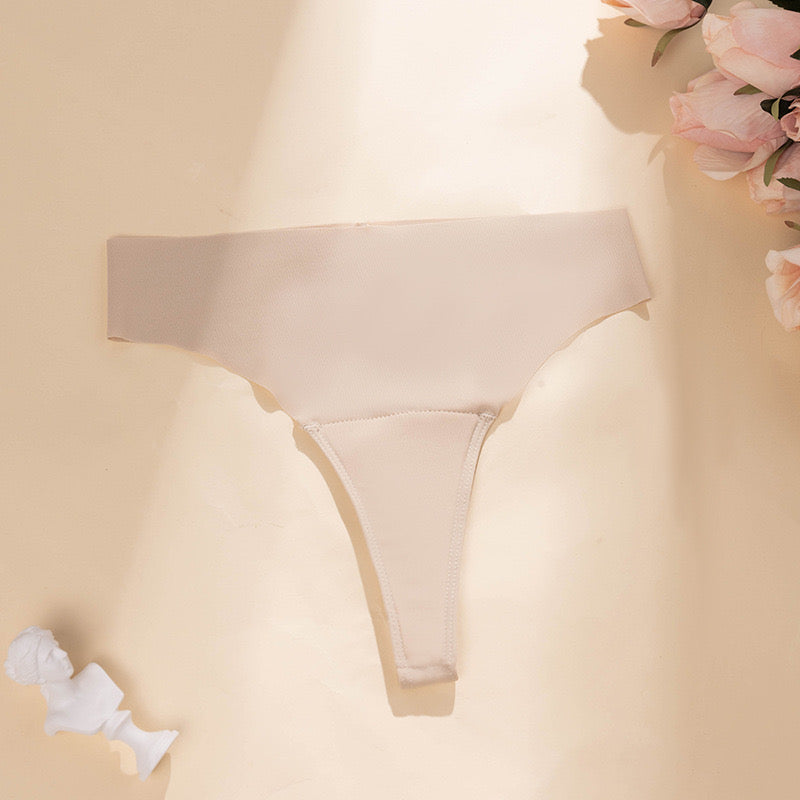 Aura - Seamless Camel Toe Tanga